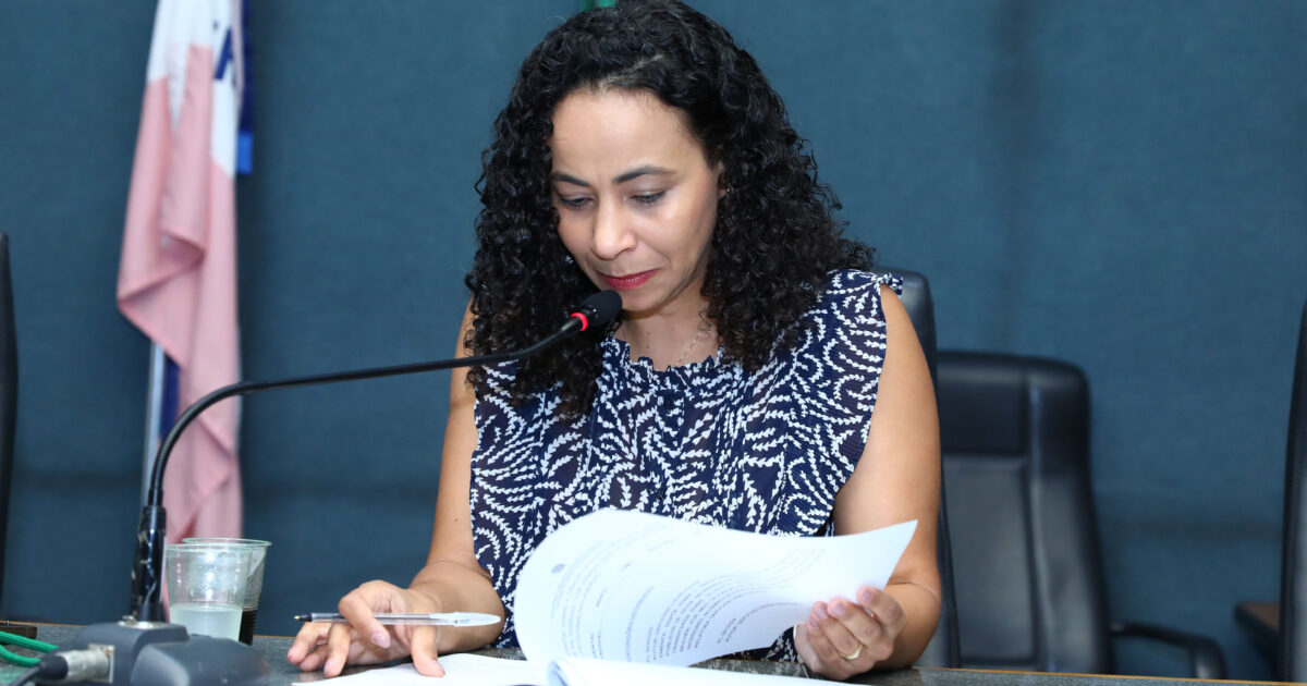 Comissão pede ajuda Itamaraty sobre caso de cineasta capixaba detida nos EUA