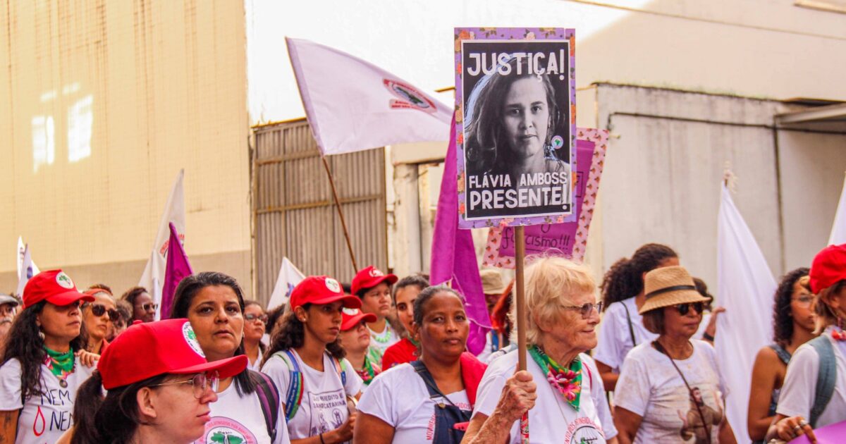 Escola em Vitória passa a se chamar Professora Flávia Amboss Merçon Leonardo