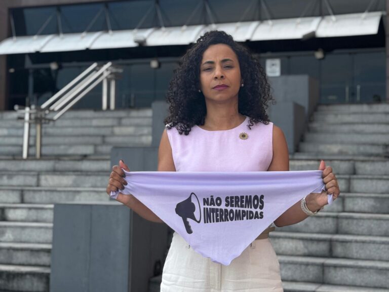 Deputado federal fica inelegível por condenação de violência política de gênero contra Camila Valadão