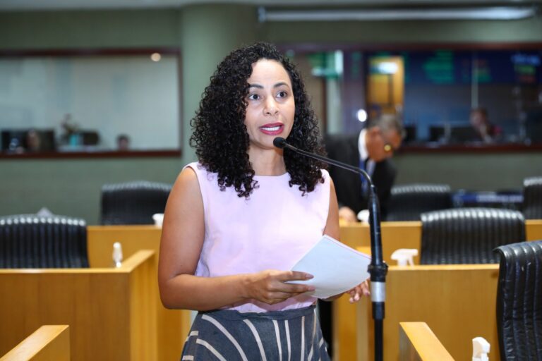 Deputada quer profissional de equidade racial em todas as escolas estaduais